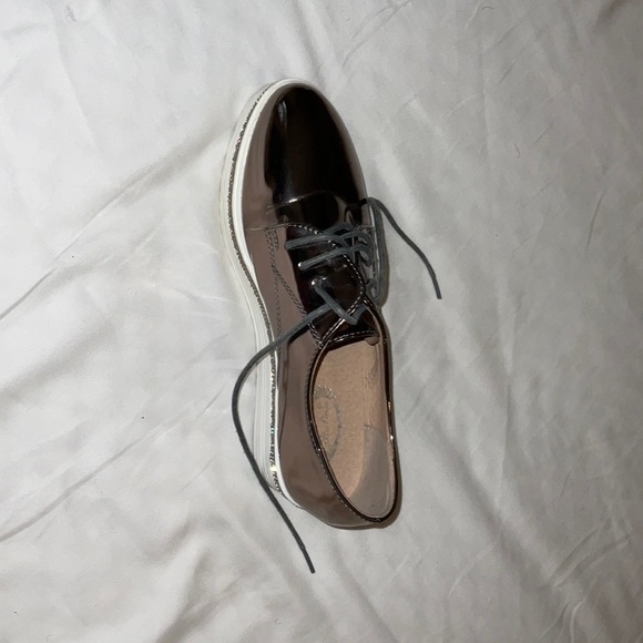 Shoes - Picture 3 of 5